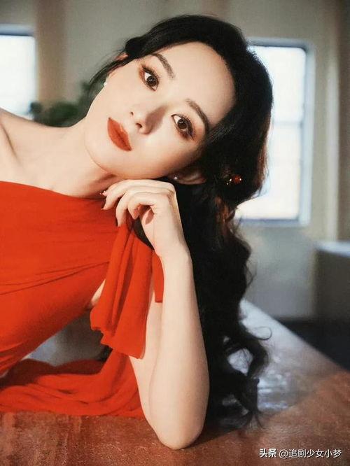 娱乐吃瓜最美女艺人,揭秘最美女艺人吃瓜盛宴