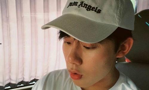 吃瓜的速度赶不上娱乐圈,吃瓜群众速度不及节奏  第2张